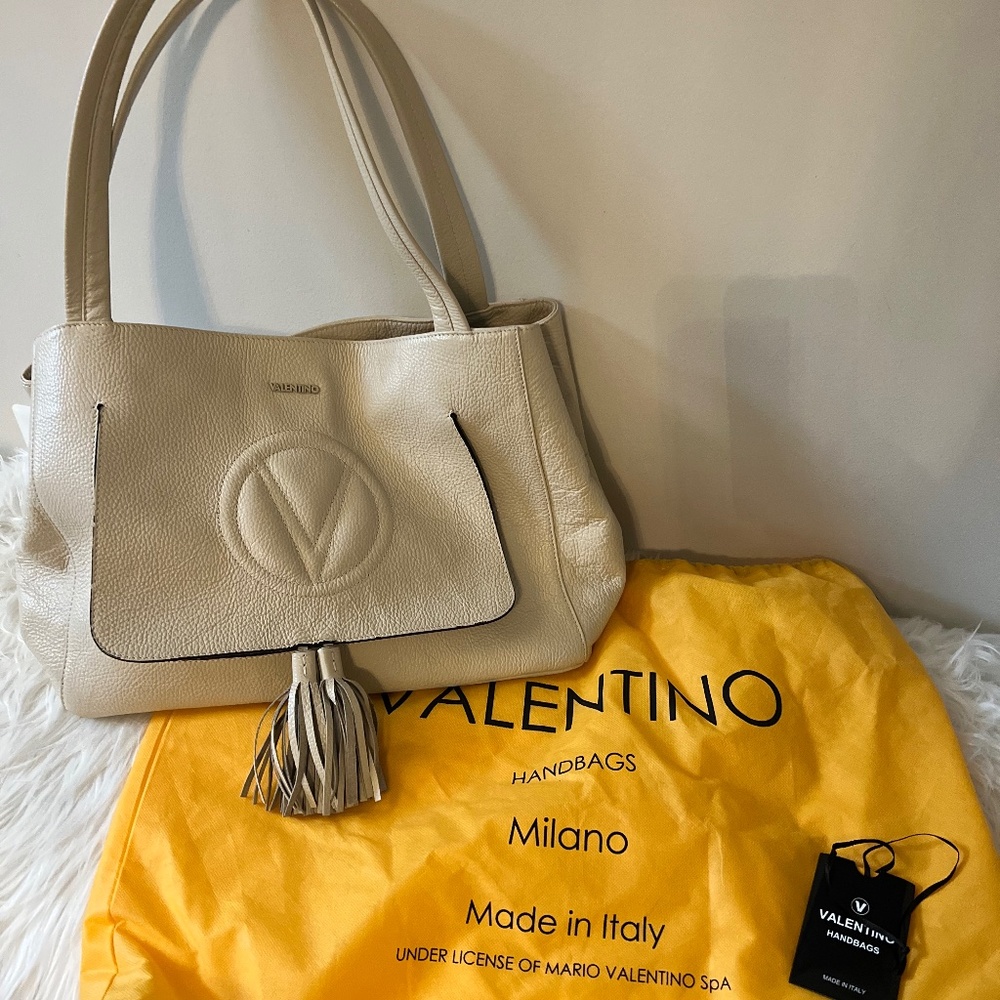 Valentino by Mario off white hand bag